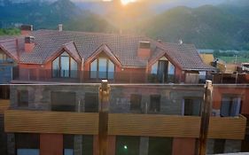 Apartament dúplex amb vistes al Pirineu català